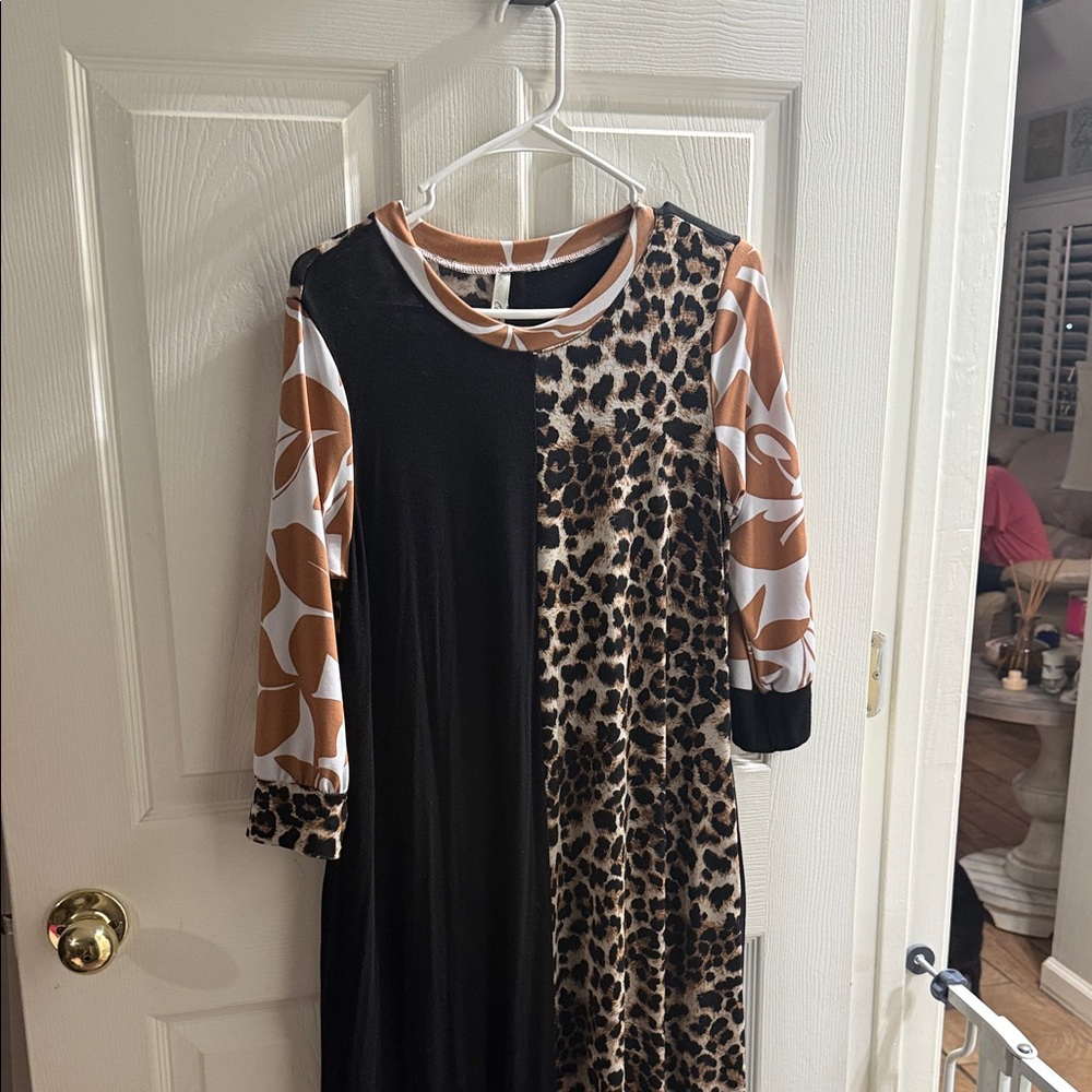 Mixed Print Long Sleeve Dress in Black and Brown Leopard